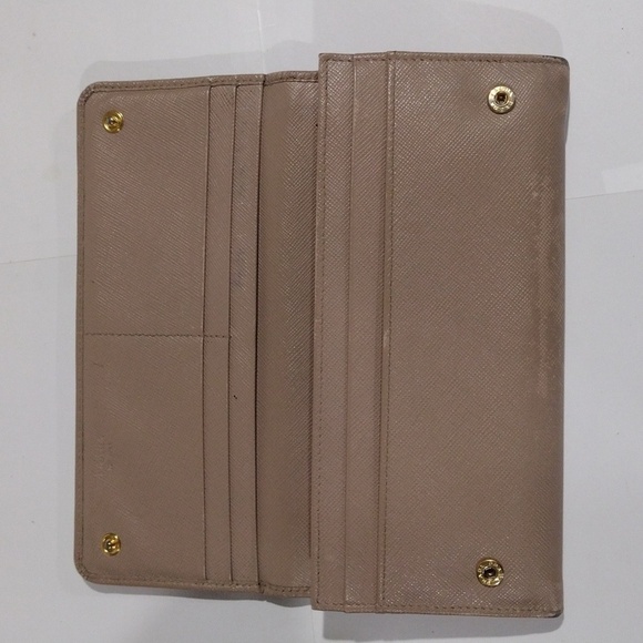 PRADA Wallet 7.5"x3.25" Tan Saffiano Leather Long Flap Snap Closure - Authentic - Picture 14 of 14